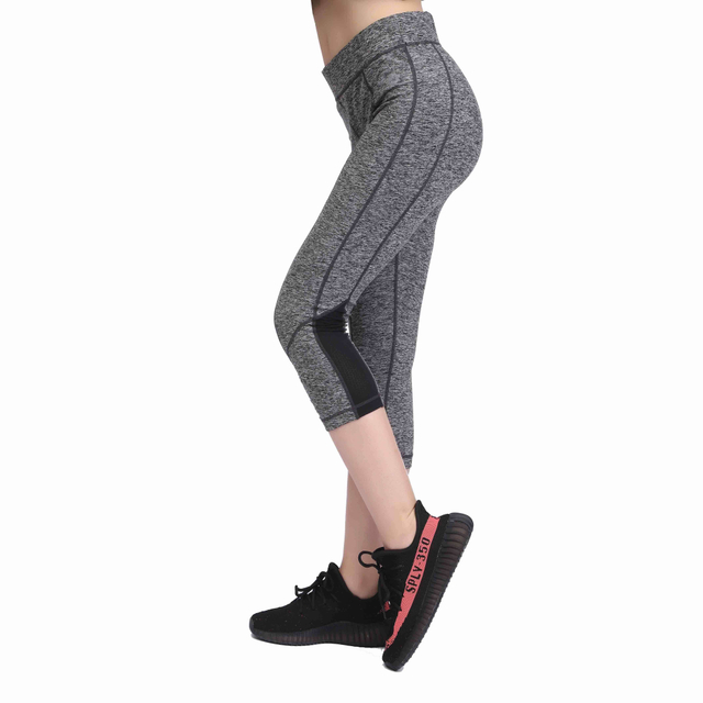 Leggings Capri da donna con pannello in rete color pesca più morbidi da yoga con tassello inguinale